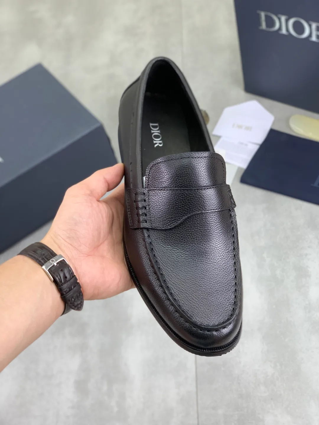 Men's men's shoes 💰P560 new style 💰high version 💎💎💎Dior original version! Top Italian purchasing agent! Men's business casual leather shoes, original imported pebbled calfskin upper, ultimate texture, gentlemanly style, imported water-dyed cowhide inside, top-quality original Italian rubber outsole, first-class workmanship, top quality! Size: 39-44 (45 customized) 3️⃣ colors available